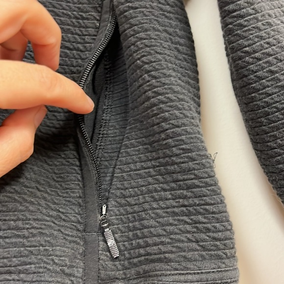 Lululemon On Repeat Bomber Jacket - Picture 7 of 10